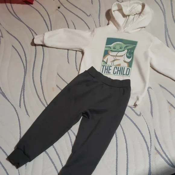 Baby Yoda the child 2T & 3T - Picture 10 of 11